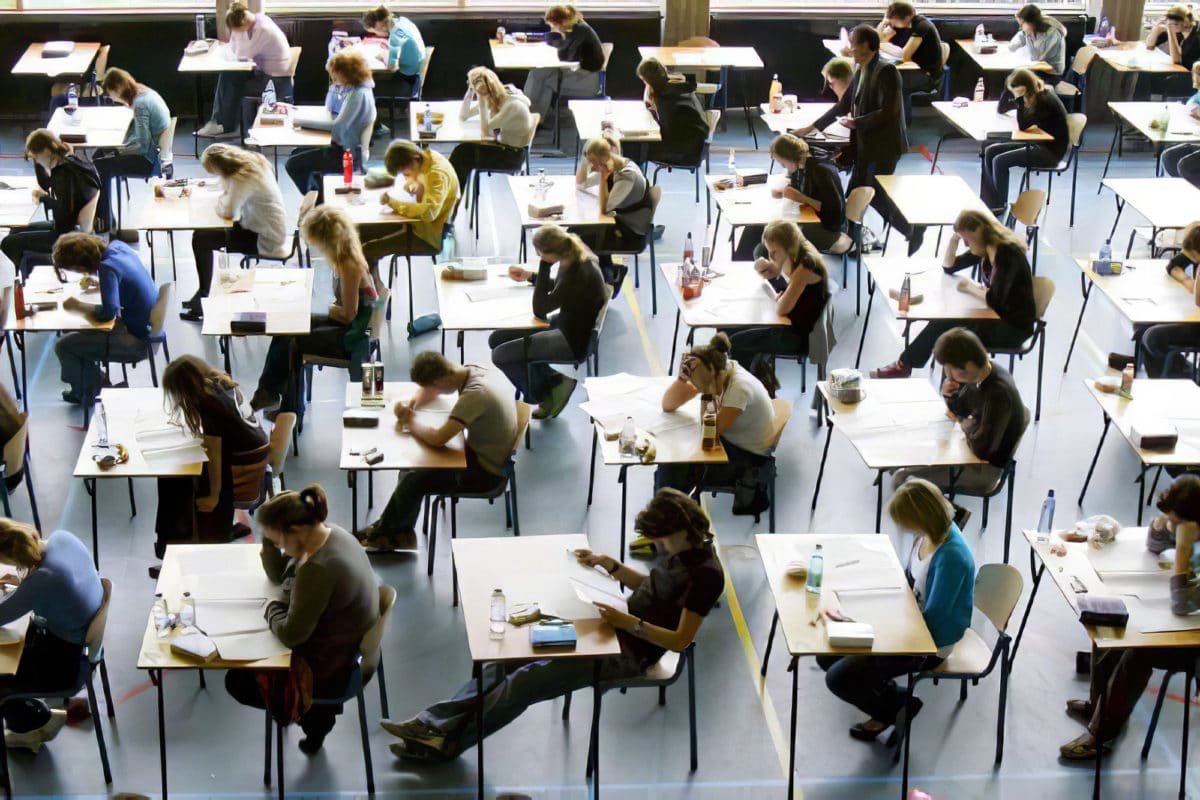 examen-ep estudiante universitario